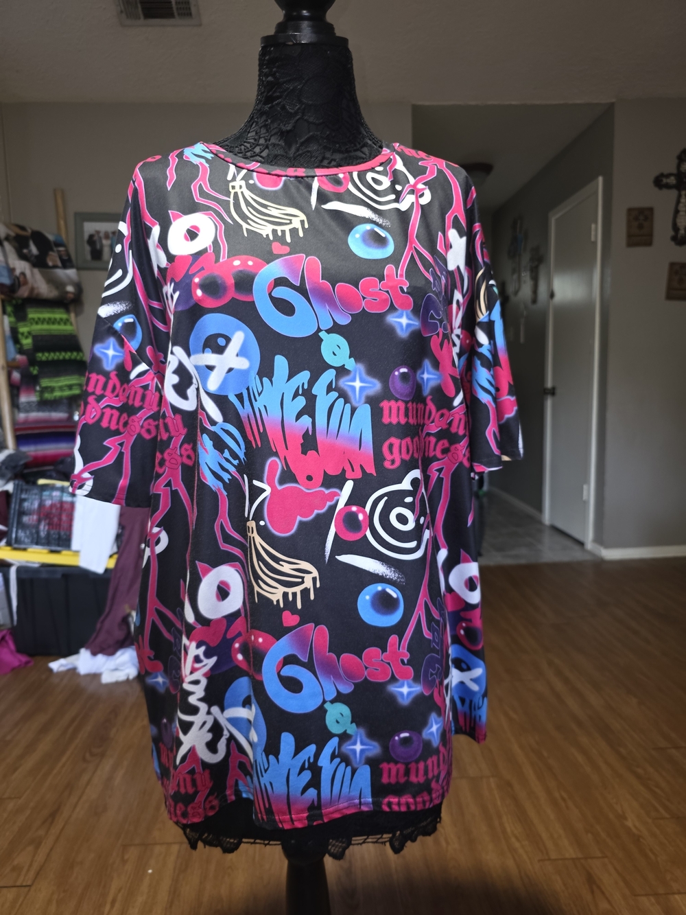 SHEIN Black Neon Graphic Short Sleeve Tee